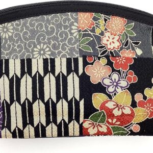 Kyoisu Crepe Pouch, Made in Japan, Cosmetic, Makeup, Approx. 6.1 x 4.7 inches (15.5 x 12 cm), Cosmetic, Portable, Travel, Accessory Case, Japanese Pattern, Gusset Included, Japanese Small Poem Black