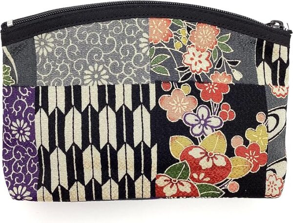 Kyoisu Crepe Pouch, Made in Japan, Cosmetic, Makeup, Approx. 6.1 x 4.7 inches (15.5 x 12 cm), Cosmetic, Portable, Travel, Accessory Case, Japanese Pattern, Gusset Included, Japanese Small Poem Black